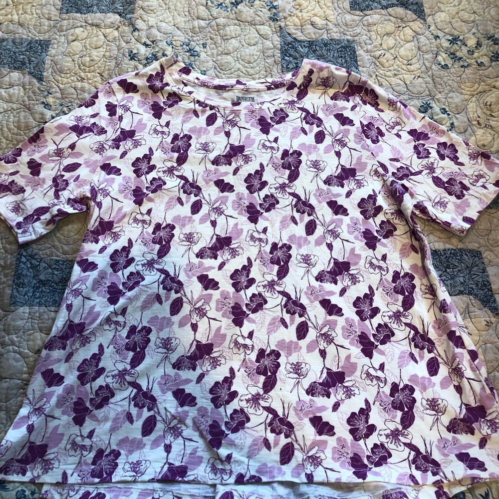 Womens Duluth Shirt Pink Floral Sz Large NWOT